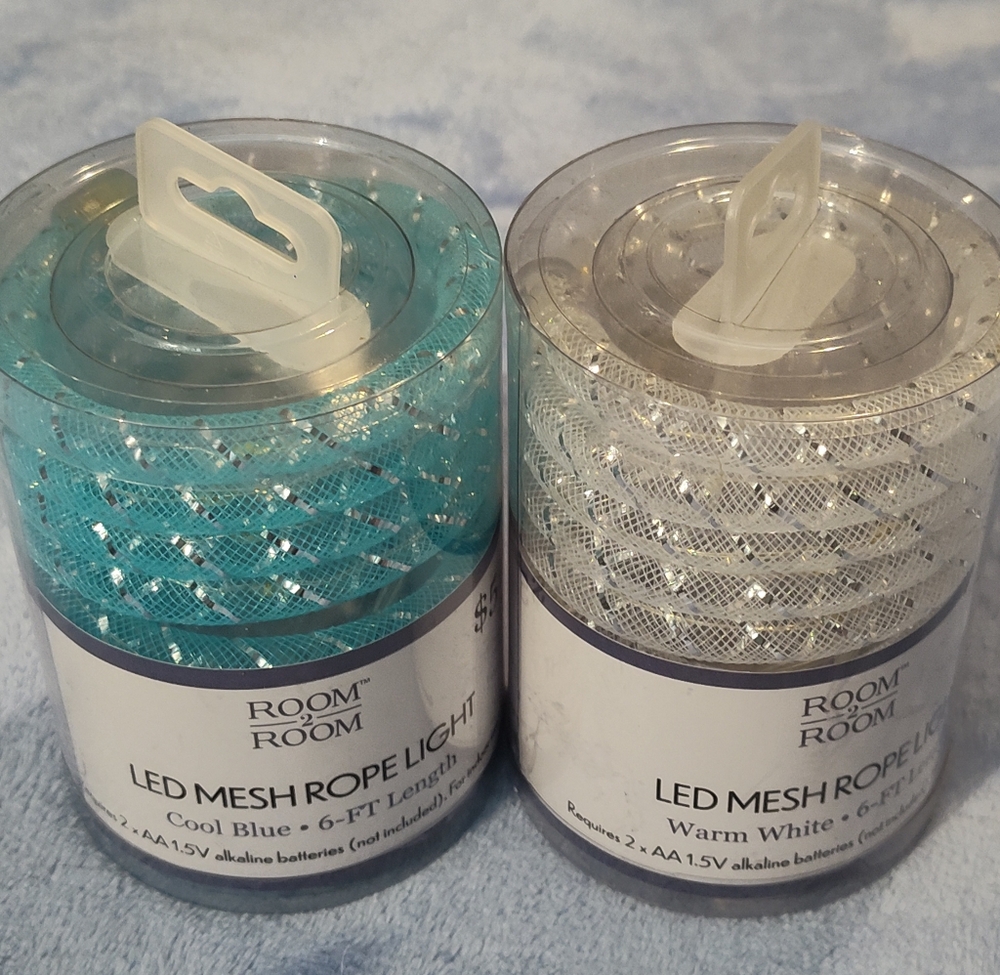 Room Essentials LED Mesh Rope Lights - Silver and White